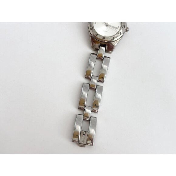 Casual Corner Silver Toned 2101-L02 Chainlink Vintage Wristwatch - 25mm - WORKS! - Picture 2 of 11